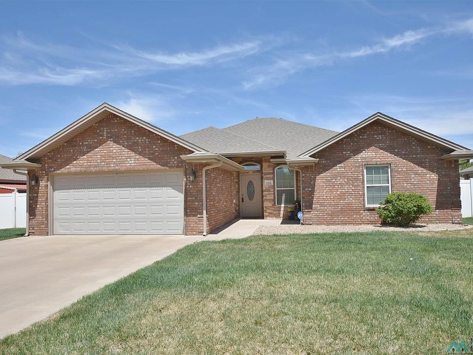 1st image of 132 Mariposa Dr