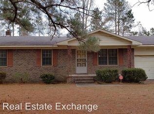 1823 Bee Gee Rd, Lumberton, NC 28358