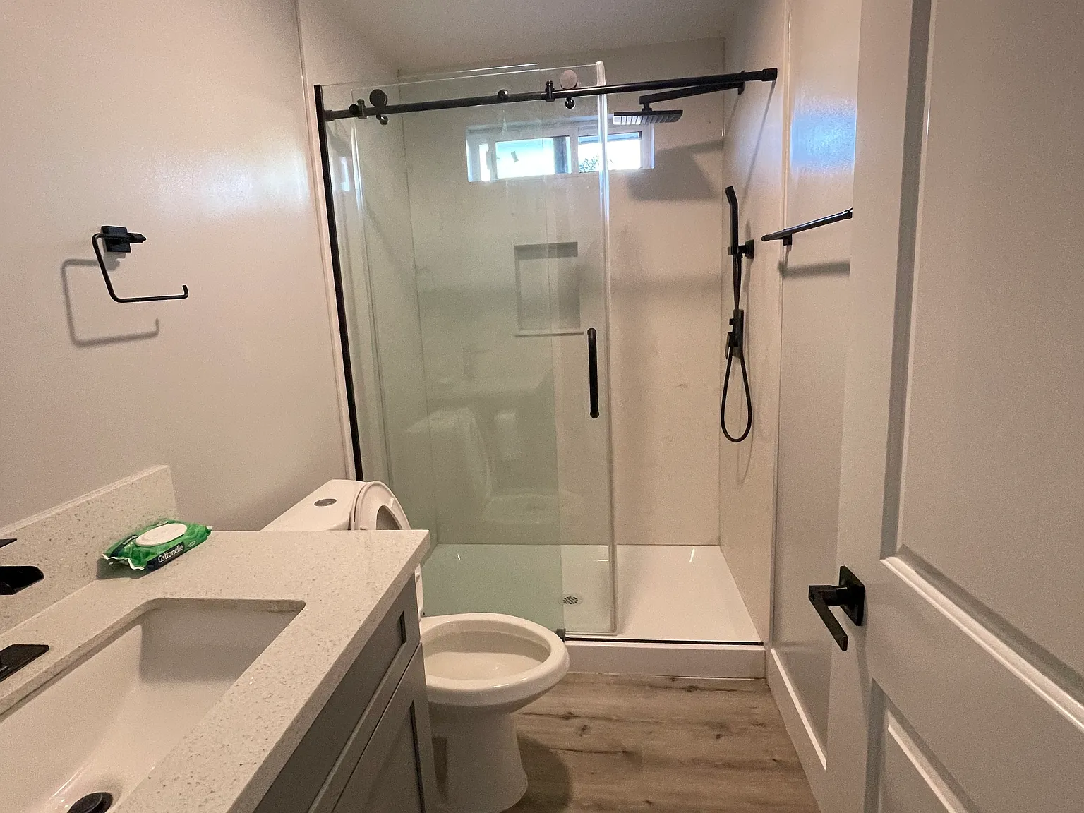 1 bed, 500 sqft, $1,800 — Photo 4