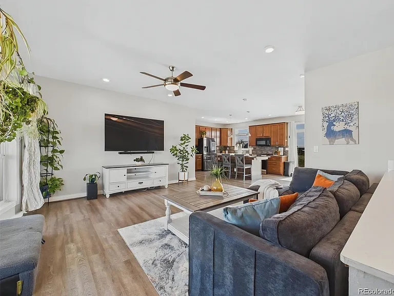 44076 Morning Star Ct — Photo 2
