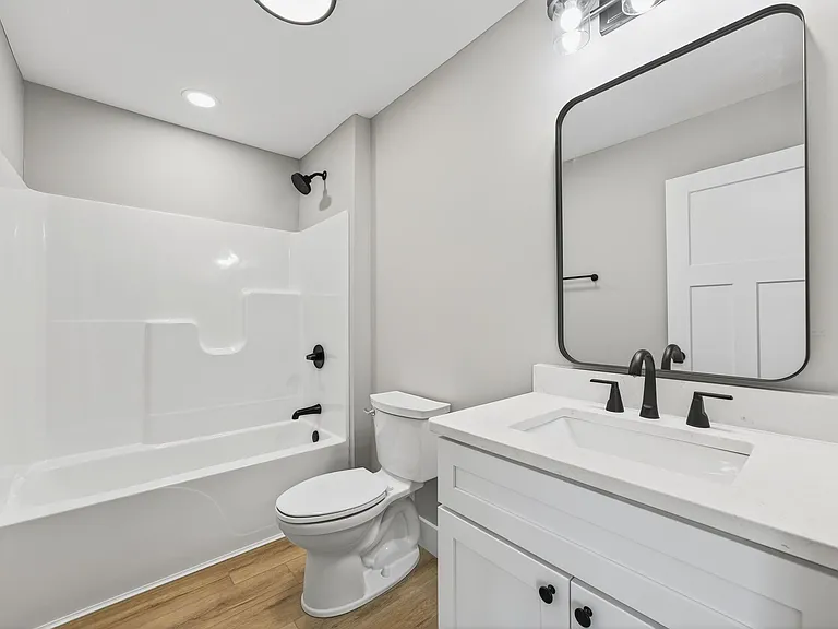 902 N Madison St — Photo 8