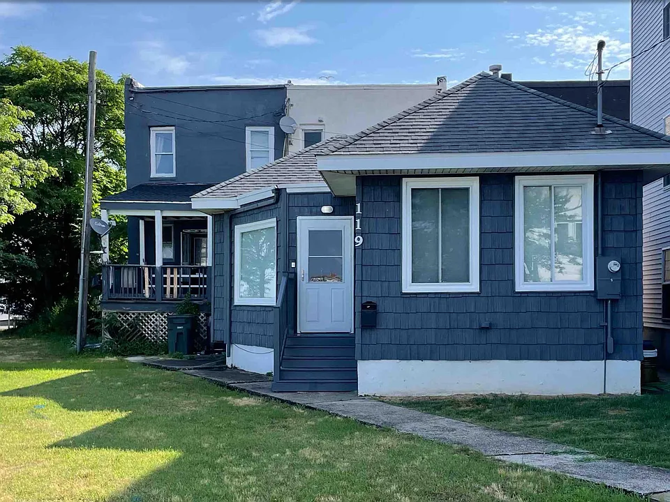119 Saint Davids Pl