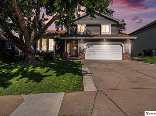 1813 N 159th St, Omaha, NE 68118