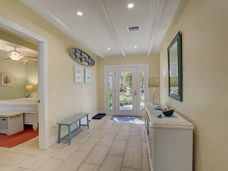39 S Polk Dr — Photo 5