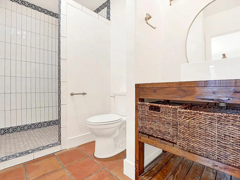 510 Parkview Blvd — Photo 10