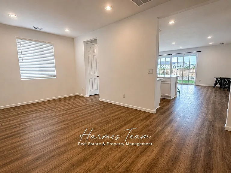 9927 Beckham St — Photo 8