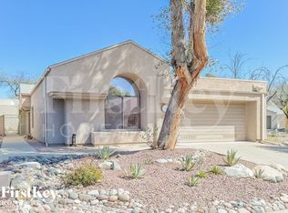 3240 N Hill Farm Dr, Tucson, AZ 85712