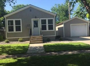 1115 3rd Ave N, Moorhead, MN 56560