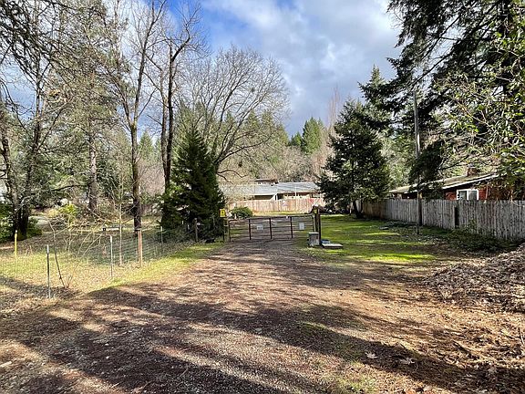 2nd image of 411 S Old Stage Rd