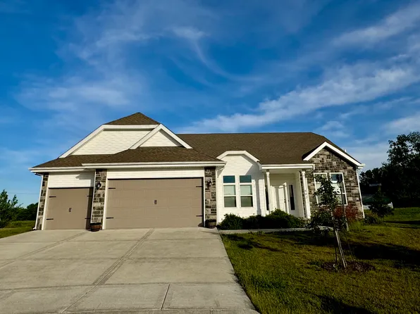 602 Chardonnay Ct, Cambridge, WI 53523