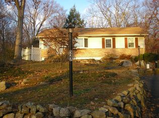 527 Lakeside Ave, Andover, NJ 07821