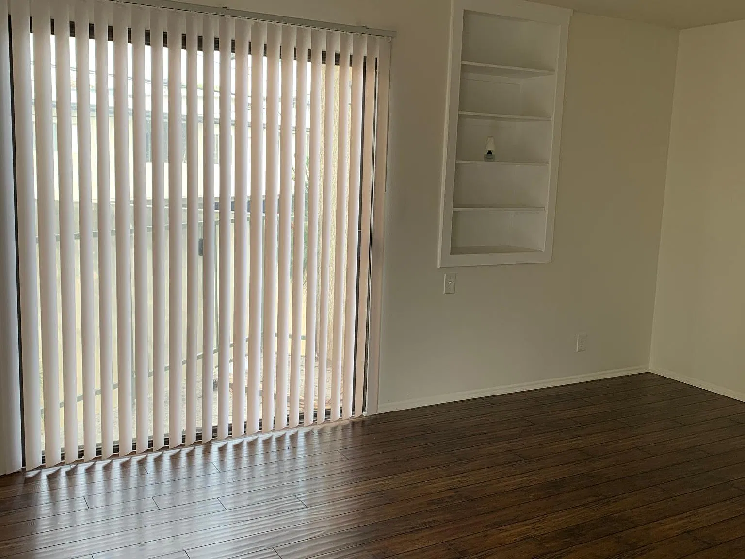 2 bed, 1800 sqft, $2,500 — Photo 1