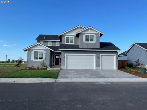 2464 W 15th Ave #197, Junction City, OR 97448