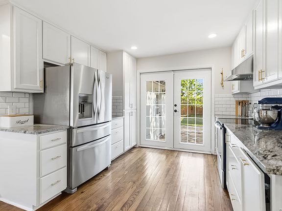 4th image of 124 Bryn Mawr