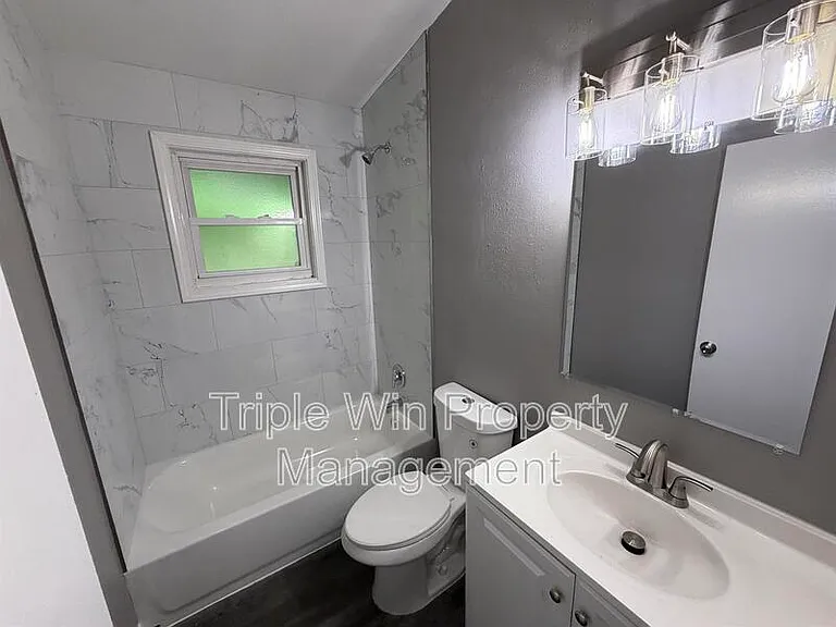 63 Patricia Pl — Photo 20