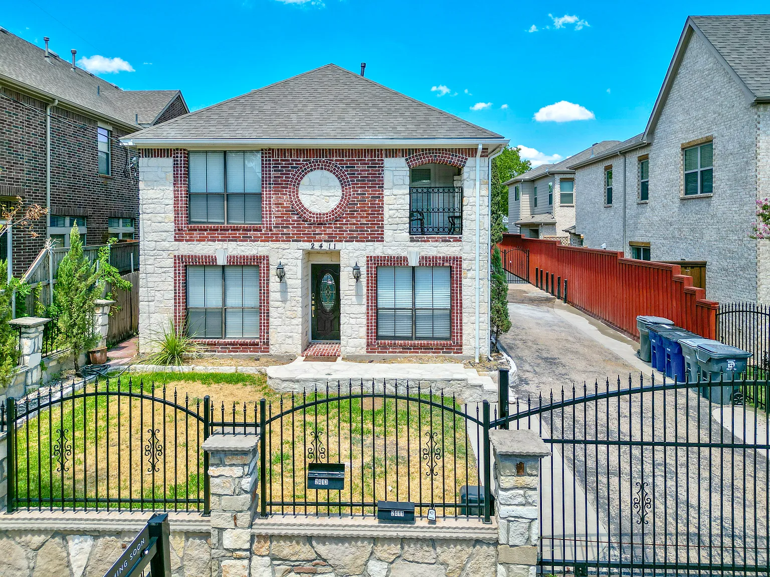 3 bed, 2200 sqft, $3,600 — Photo 1