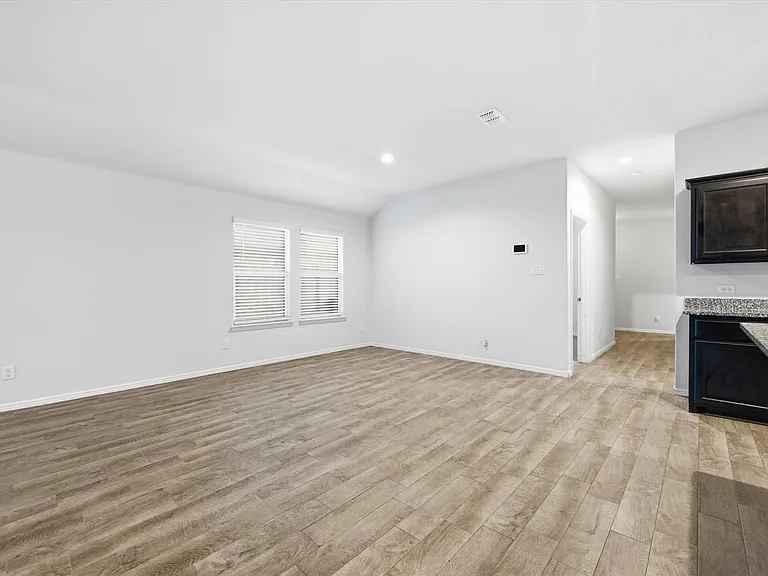 9308 Desertrock Rd — Photo 6