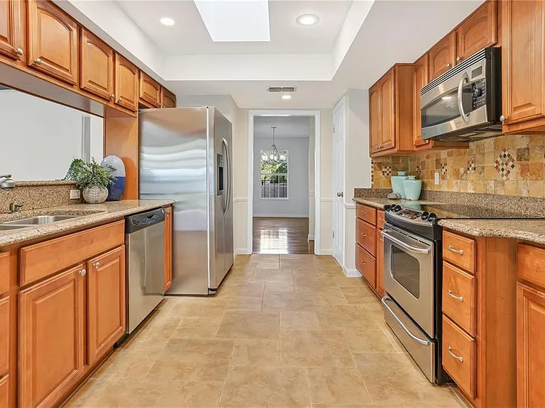 7864 Broken Arrow Trl — Photo 16