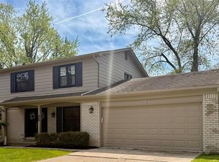 31018 Pickwick Ln, Beverly Hills, MI 48025