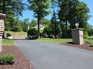 16 Angelo Dr, Sparta, NJ 07871