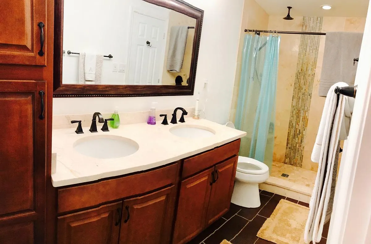 2 bed, 910 sqft, $2,100 — Photo 4