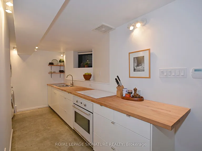 379 Berkeley St #LOWER — Photo 5