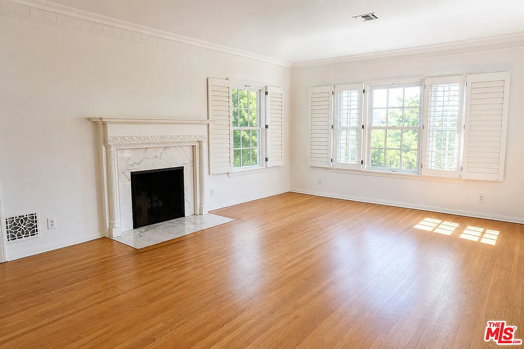 3 bed, 2.0 bath, 1820 sqft, $5,500 — Photo 3