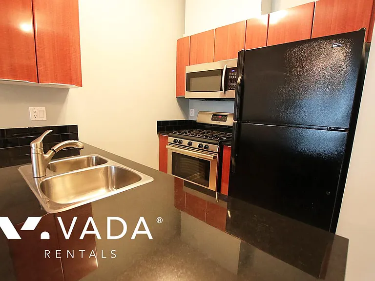 1239 Georgia St W #2103 — Photo 8