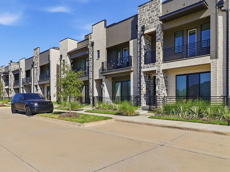 1264 Daybreak Dr — Photo 31
