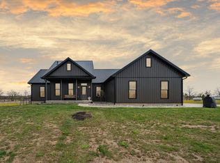 9800 Marsh Rd, Fowlerville, MI 48836