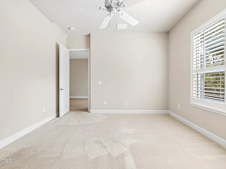 802 Aldenham Ln — Photo 18
