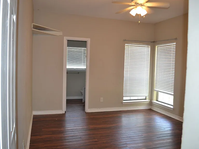 404 Benjamin St — Photo 19