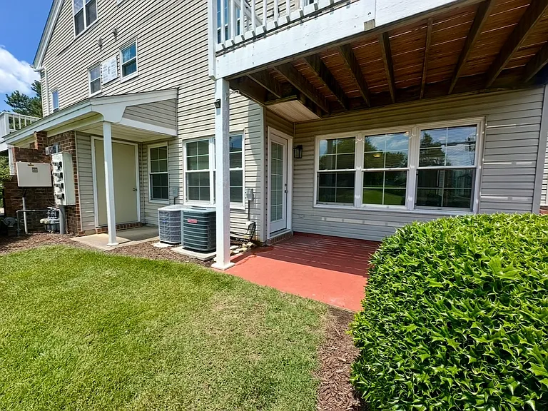 4044 Laurel Green Cir — Photo 25