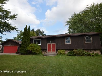 2867 S Mackinaw Rd, Kawkawlin, MI, 48631