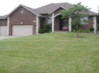 5043 Cherry Pl, Springfield, MO 65809