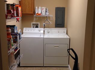 910 Vaughn Rd, Memphis, TN 38122