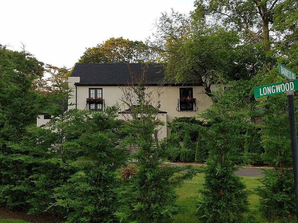 2nd image of 395 Barrett Rd