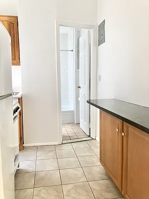 Rented by Warren T Real Estate Corp. | media 27