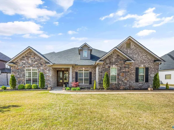 8213 Nantucket Cir, Owens X Rds, AL 35763