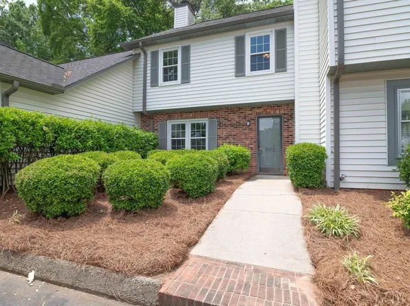 303 Summer Woods Dr, Mauldin, SC 29662