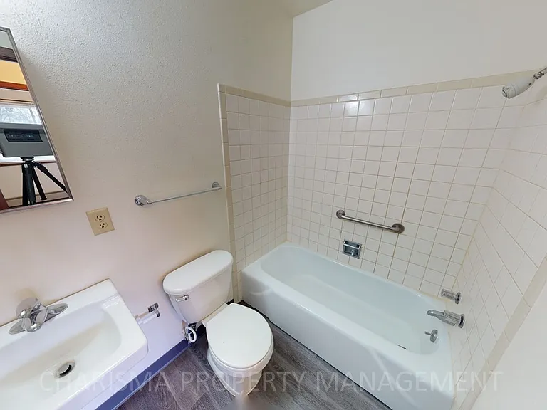 Canton Apartments — Photo 16