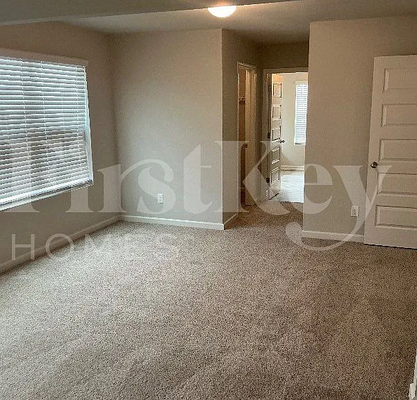 1419 Cragston Dr — Photo 9