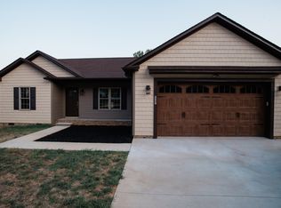 2347 4th Ave NW, Hickory, NC 28601