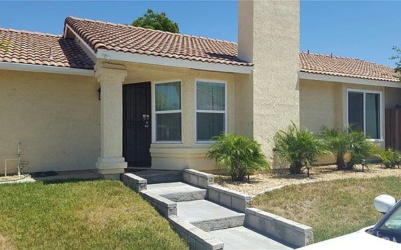 2nd image of 15529 Agate Ct