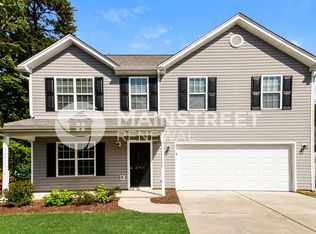 2704 Zola Dr, Greensboro, NC 27405