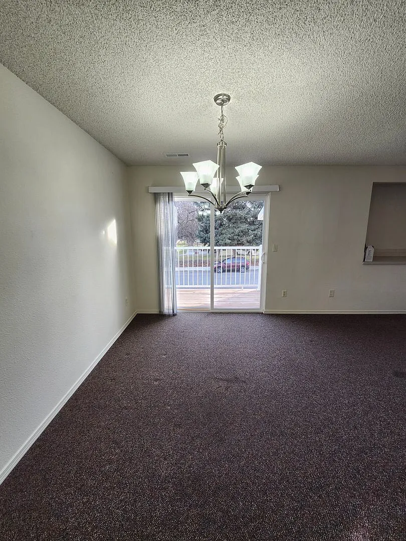 Move-In Special: 2 Bed/1ba W/Washer & Dryer Hookups — Photo 4