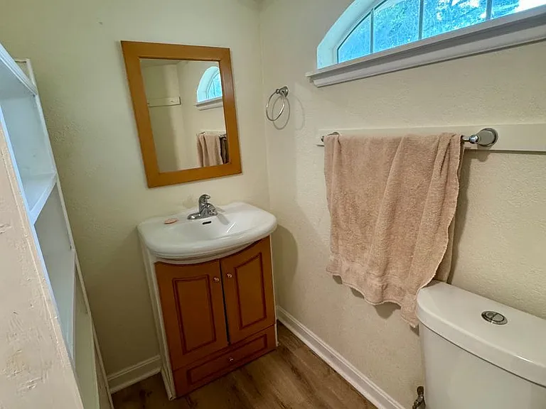 226 E Malone Ave — Photo 6