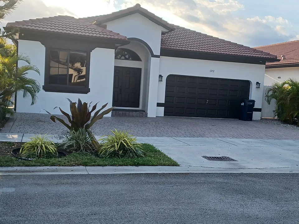 1372 SW 146th Ct
