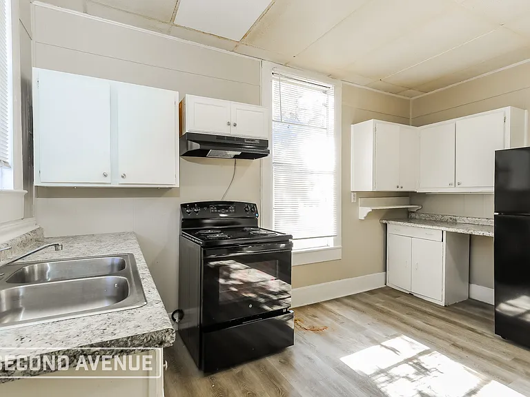 2923 Avenue Z — Photo 8