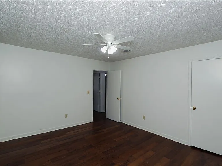 6560 Emerald Pointe Cir — Photo 6